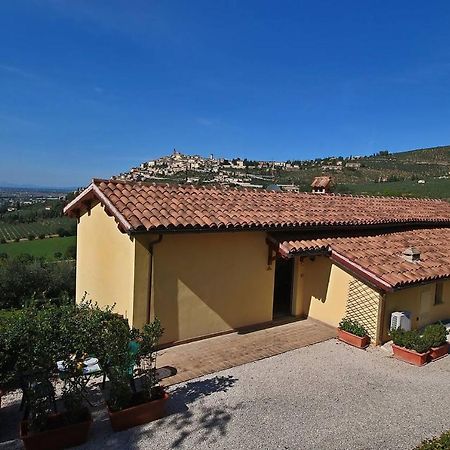 Agriturismo Fiordaliso Trevi Buitenkant foto